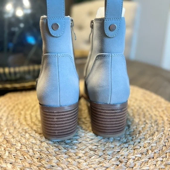 New Zippered Grey Booties - Picture 4 of 7